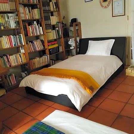 Quinta Nova Do Almeida Bed & Breakfast