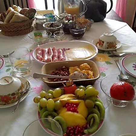 Quinta Nova Do Almeida Bed & Breakfast 3*