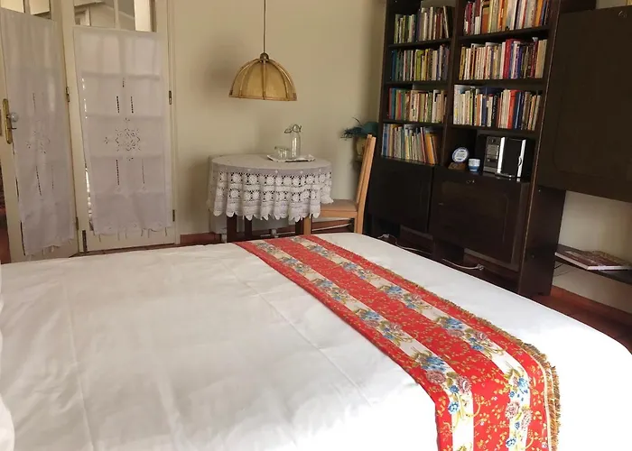 Alojamento de Acomodação e Pequeno-almoço Quinta Nova Do Almeida 3*